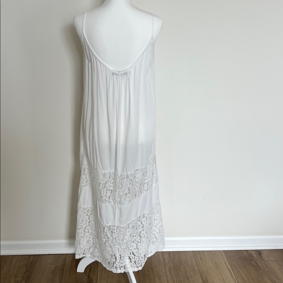 Zanzea White Maxi Dress with Lace Inserts - Picture 3 of 3